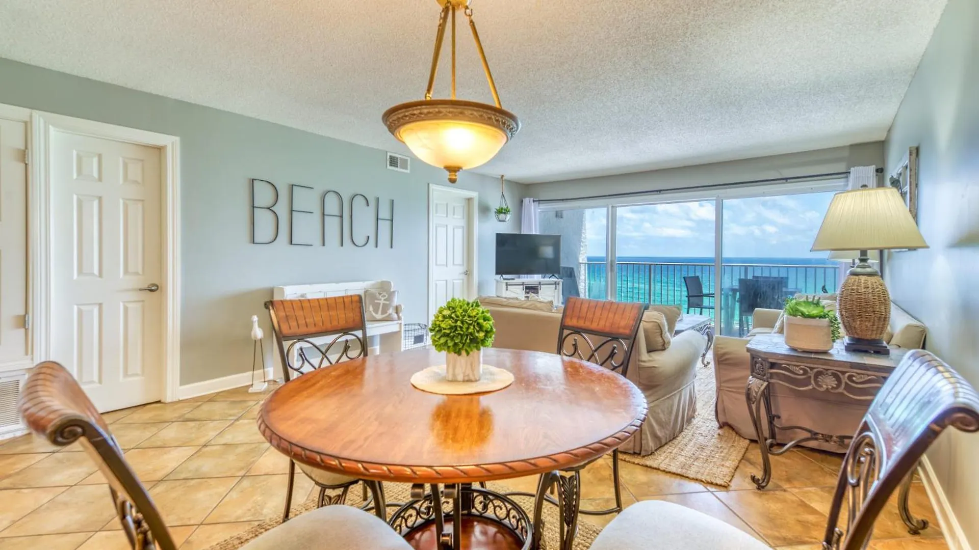 Beach House Condominiums D602 - Beachfront With Pool, Wifi, & Beach Service Destin